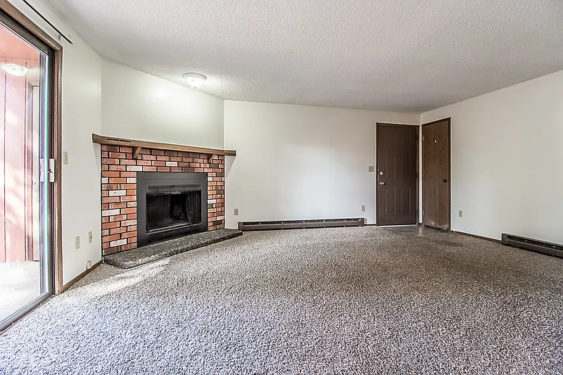 2 bed, 1.0 bath, 890 sqft, $1,325 — Photo 4