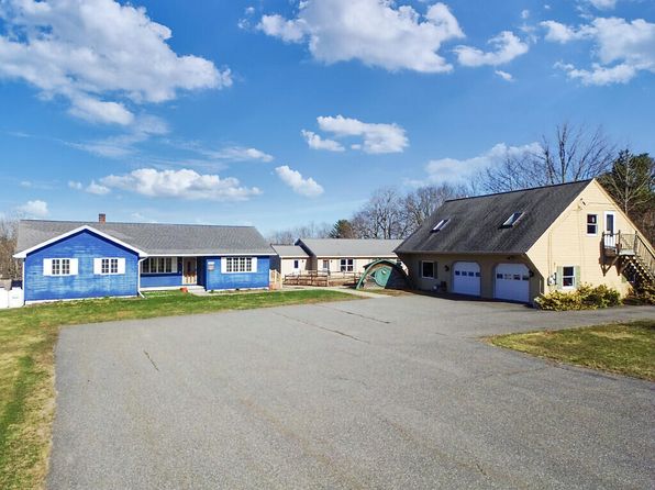 166 Weeks Mills Road, China, ME 04358