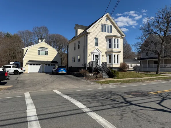 157 Market St #1, Amesbury, MA 01913