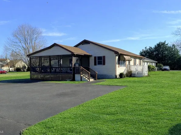 31461 Hope St, Ocean View, DE 19970