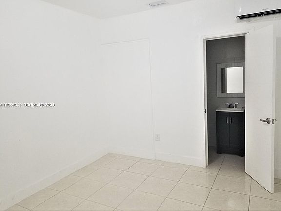 4th image of 1829 NW 4th St #2