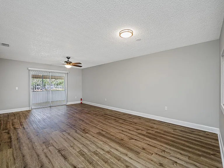 Armature Lake Apartments — Photo 6
