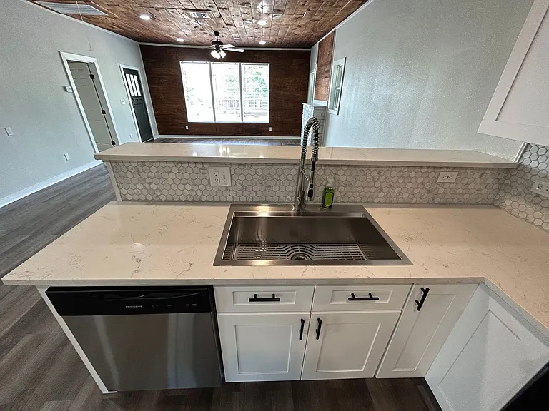 1245 Kayton Ave — Photo 11