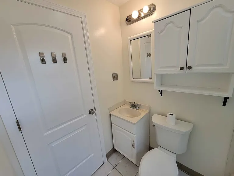 42 Madison St — Photo 8