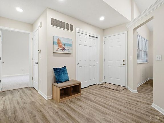 5th image of 7612 Lake Pointe