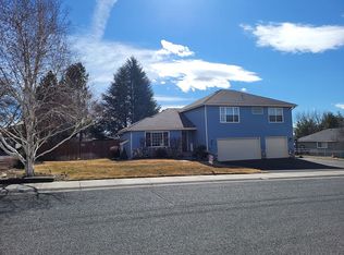 7016 Hager Ln, Klamath Falls, OR 97603