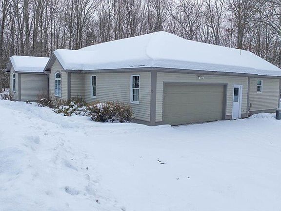 5th image of 63 Maple Ridge Drive