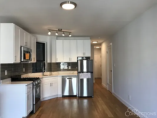 Rented by City Connections Realty | media 16