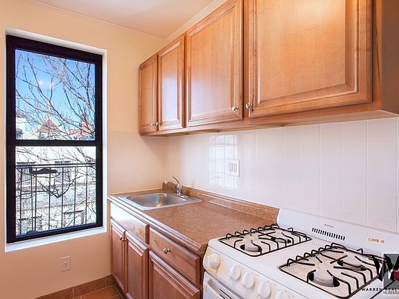 2nd image of 53 E 7th St APT 5