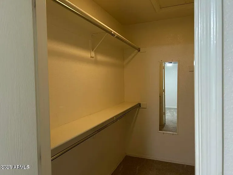 1807 E Lindrick Dr — Photo 9