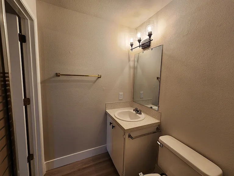 10217-10223 NE 13th Ave — Photo 48