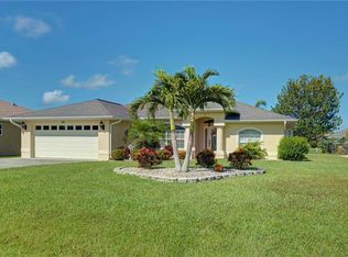 66 Clubhouse Rd, Rotonda West, FL 33947