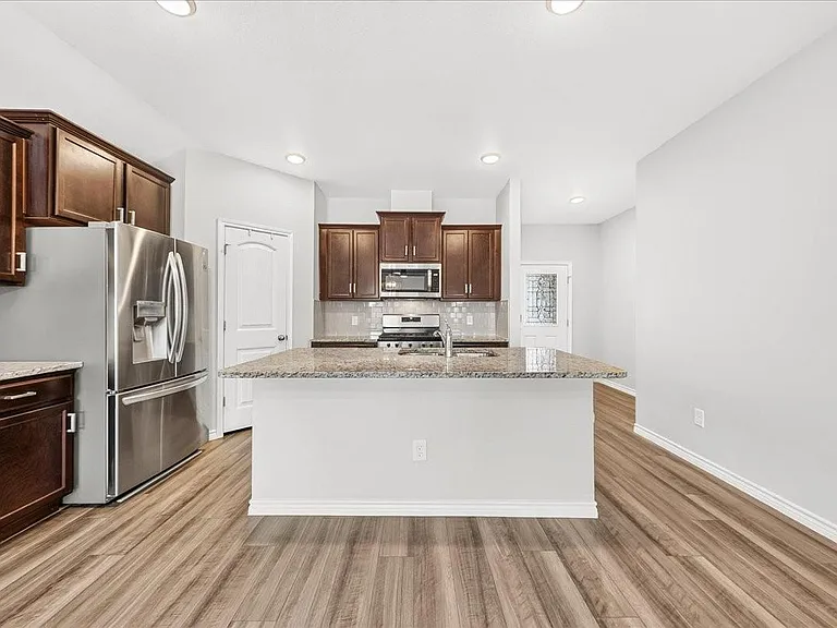 7826 Bullrider Dr — Photo 4