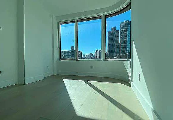 5th image of 208 Delancey St #6F