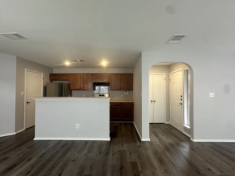 4519 Felicity Ln — Photo 5
