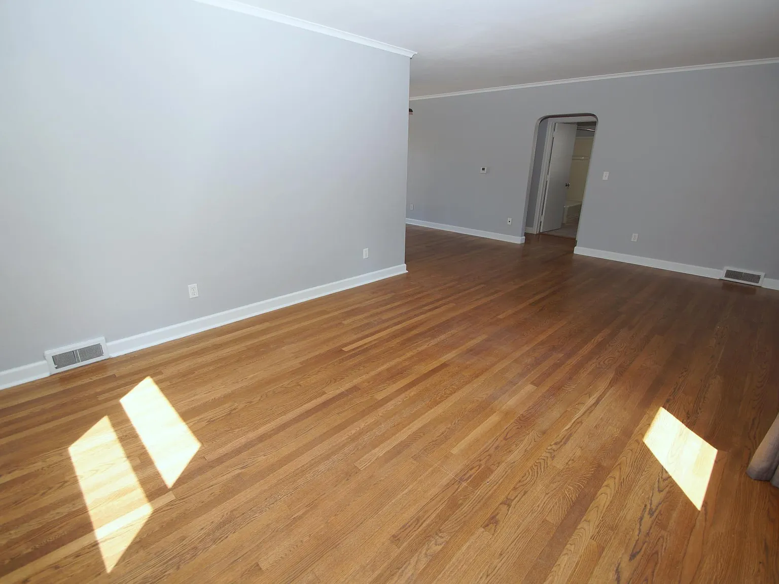 3 bed, 1968 sqft, $1,850 — Photo 4