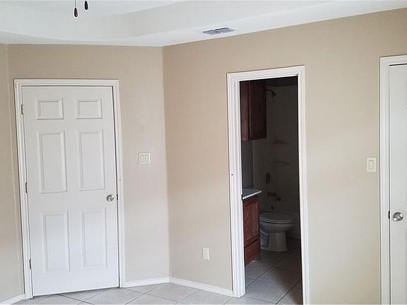 4th image of 1419 Nassau St APT 2