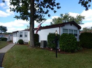 127 Parkside Ct, North Wales, PA