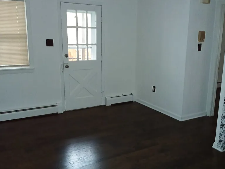 212 Central Ave #1B — Photo 8