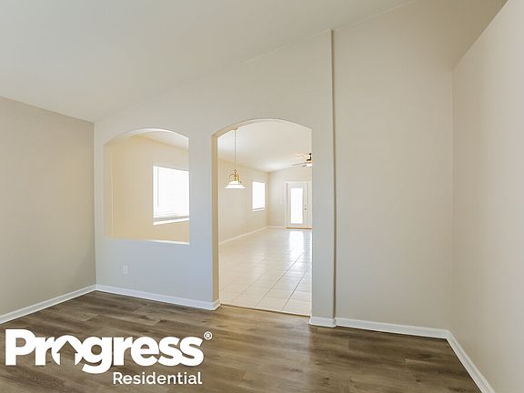3rd image of 1034 S Wildrose