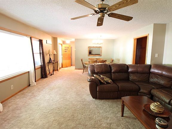 5th image of 1365 Terrace Dr