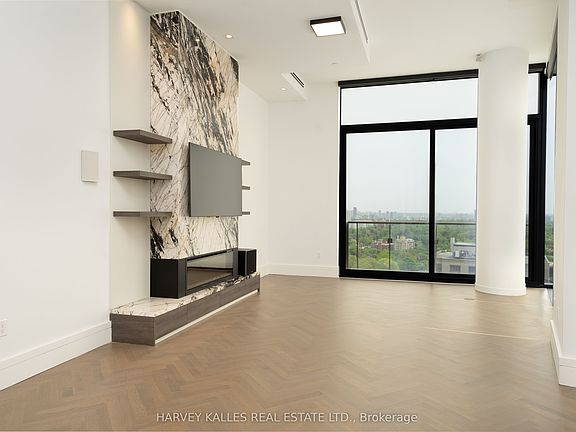3rd image of 215 Lonsdale Rd #2002