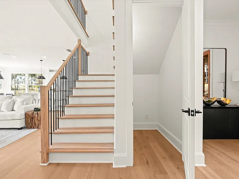 1270 Glen Eagle Dr — Photo 21