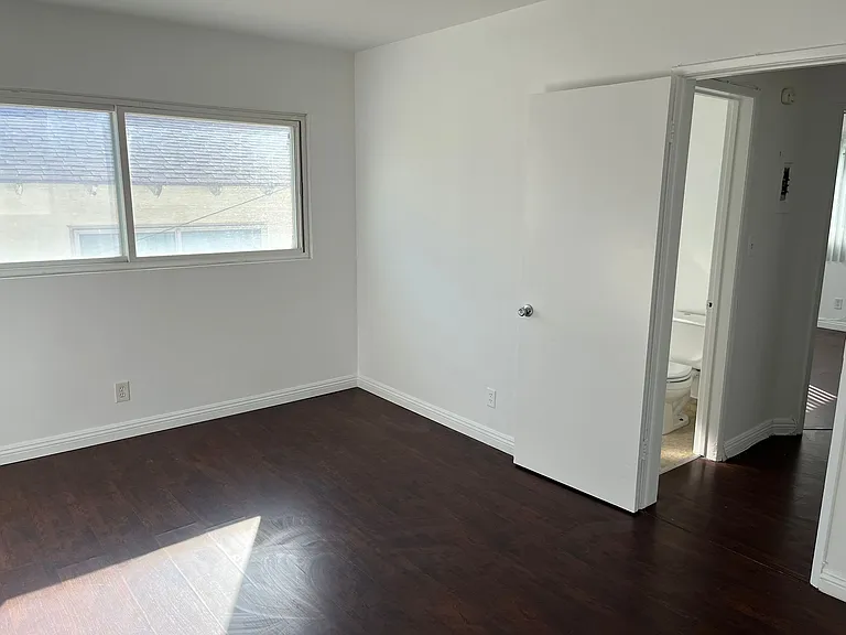 8315 W Manchester Ave #4 — Photo 13