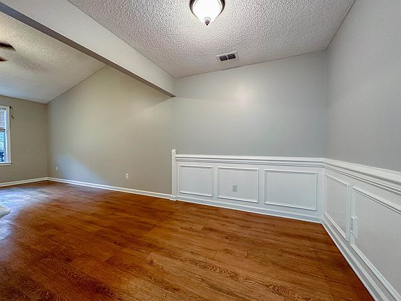 3rd image of 2310 Tina Dr