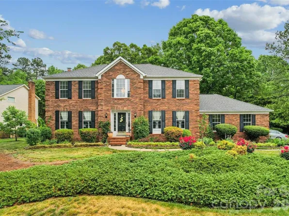 4113 Hallam Ct, Charlotte, NC 28269