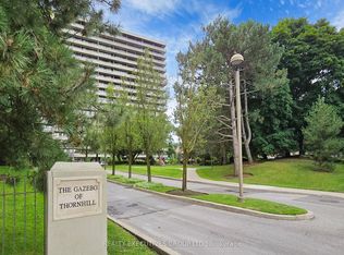 8111 Yonge St #1701, Markham, ON L3T4V9