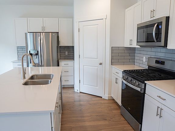 3rd image of 1148 E Ballast Ln #30