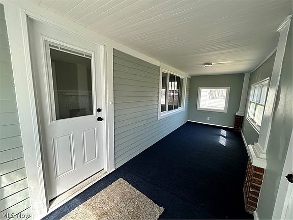 5th image of 13623 Thornhurst Ave