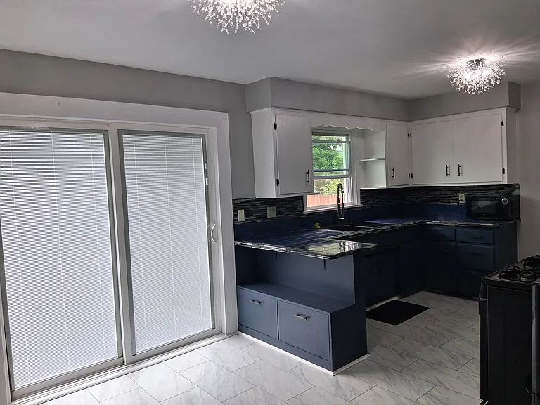 3516 Elmwood Ave — Photo 5