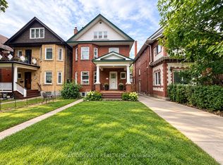 152 Medland St, Toronto, ON M6P2N5