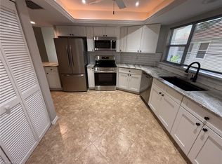 9836 Luna Cir #F-204, Naples, FL 34109