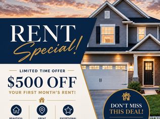 206 NW 9th St #1, Bentonville, AR 72712