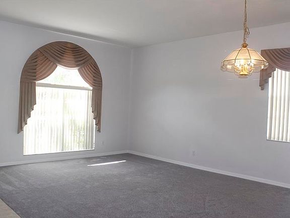 4th image of 937 Whispering Cypress Ln