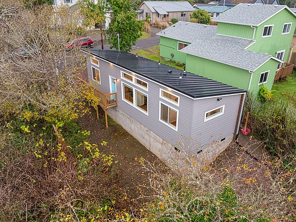 5th image of 245 S Dolphin St