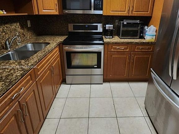 3rd image of 8188 NW 98th Ln #122