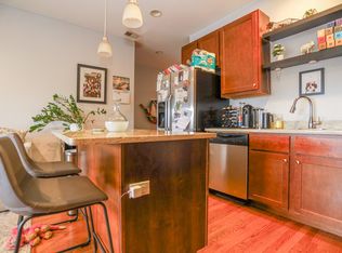 920 W Buena Ave #3F, Chicago, IL 60613