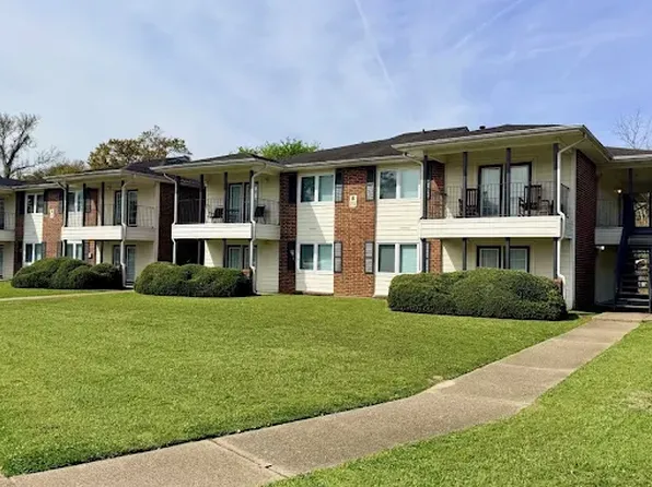 Washington Plaza Apartments