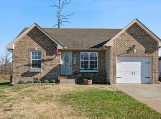 411 Palamino Ln, Springfield, TN 37172