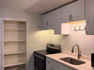 14 Thompson Dr APT 12, Randolph, MA 02368
