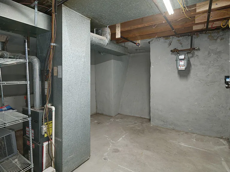 1130 Crease St — Photo 29