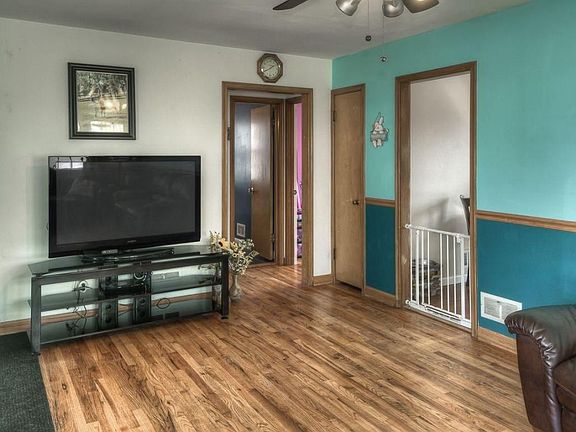 5th image of 2101 H Ave