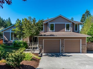 4005 Robin Ct, Anacortes, WA 98221
