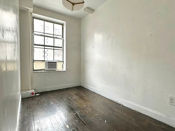 3rd image of 221 Broadway #10A