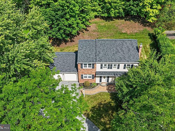 4th image of 110 Blue Teel Cir