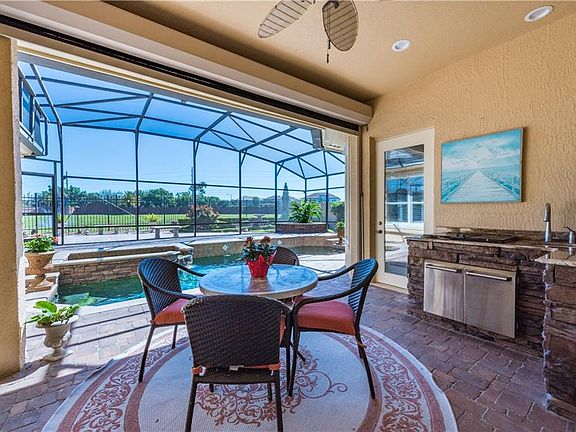 2nd image of 10944 Woodchase Cir